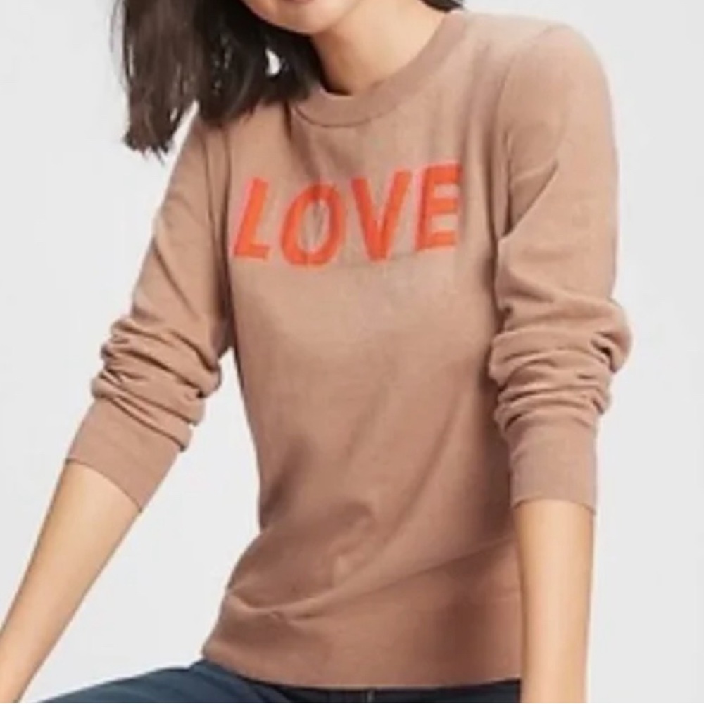 GAP long sleeved LOVE crew sweater - tan - Size XS CB174